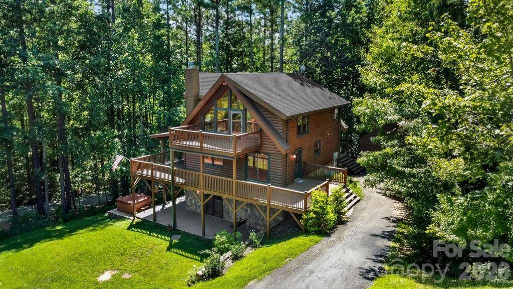 447 Hidden Lake Pkwy, Nebo, NC 28761
