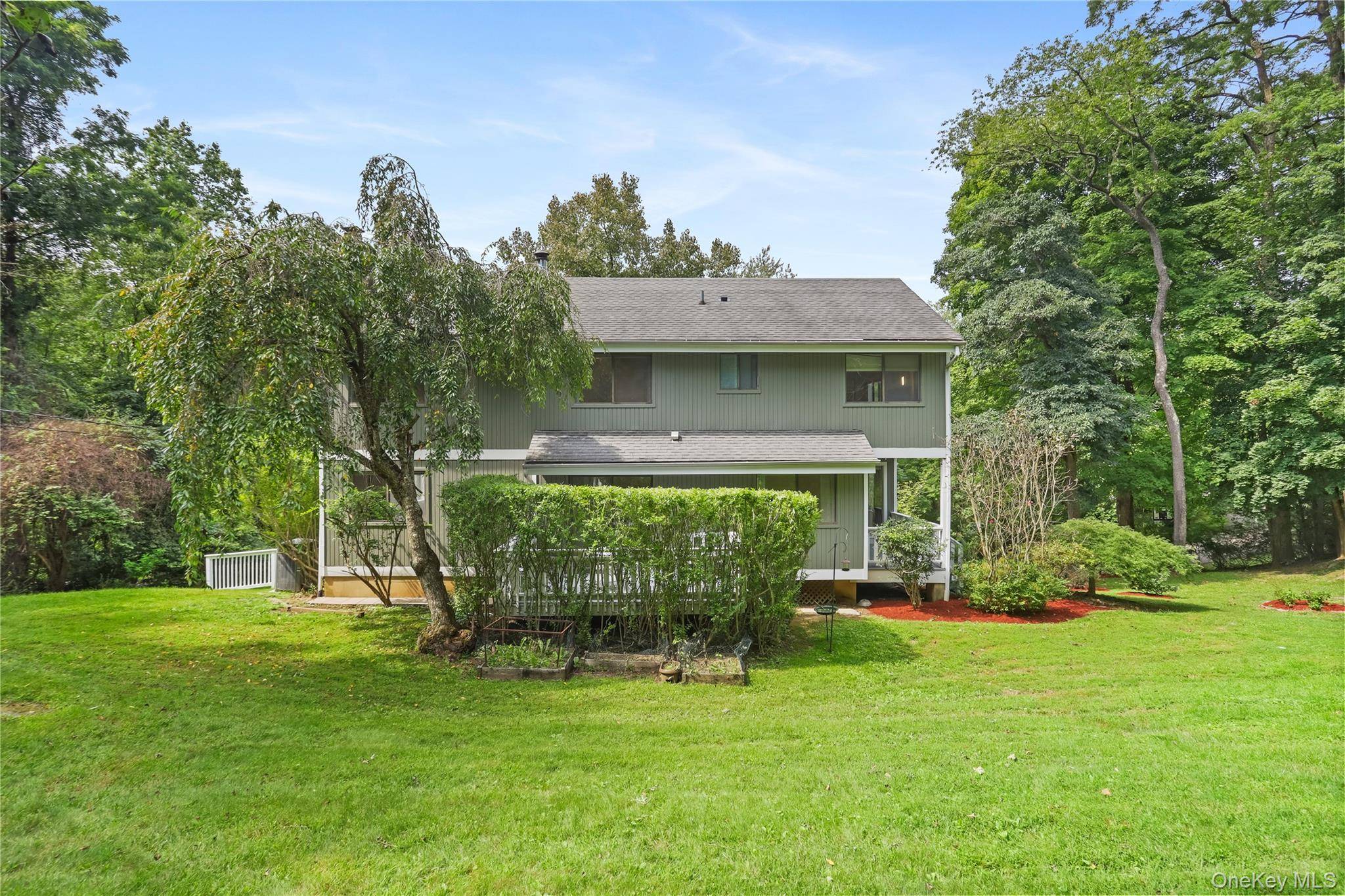 10 Deborah LN, Chappaqua, NY 10514