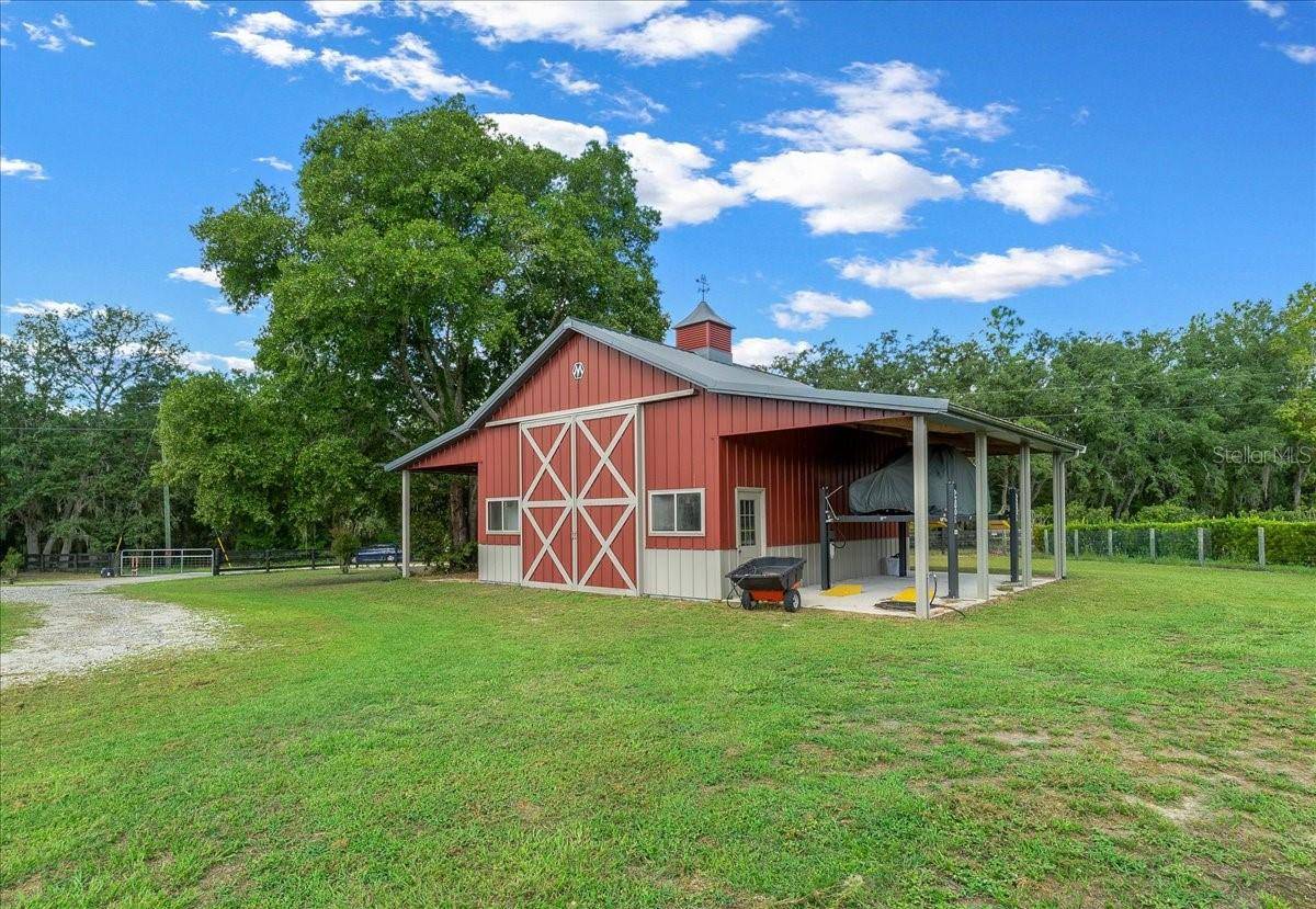 3351 SE 164TH TER, Ocklawaha, FL 32179