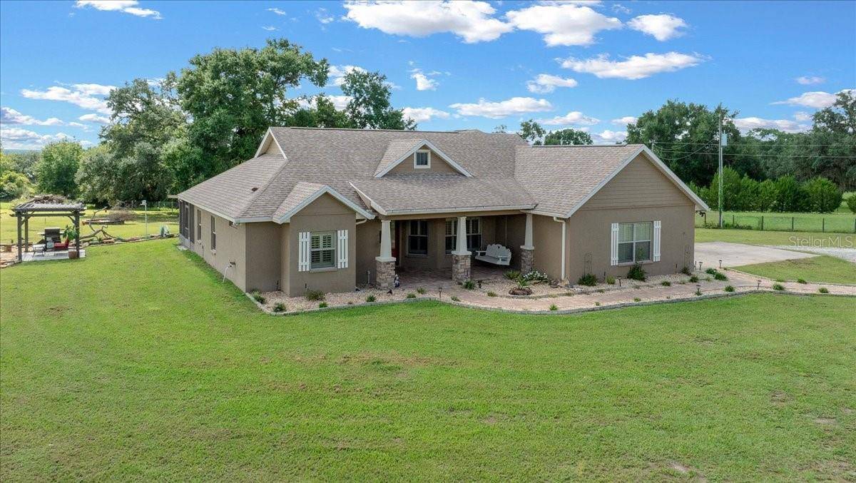 3351 SE 164TH TER, Ocklawaha, FL 32179