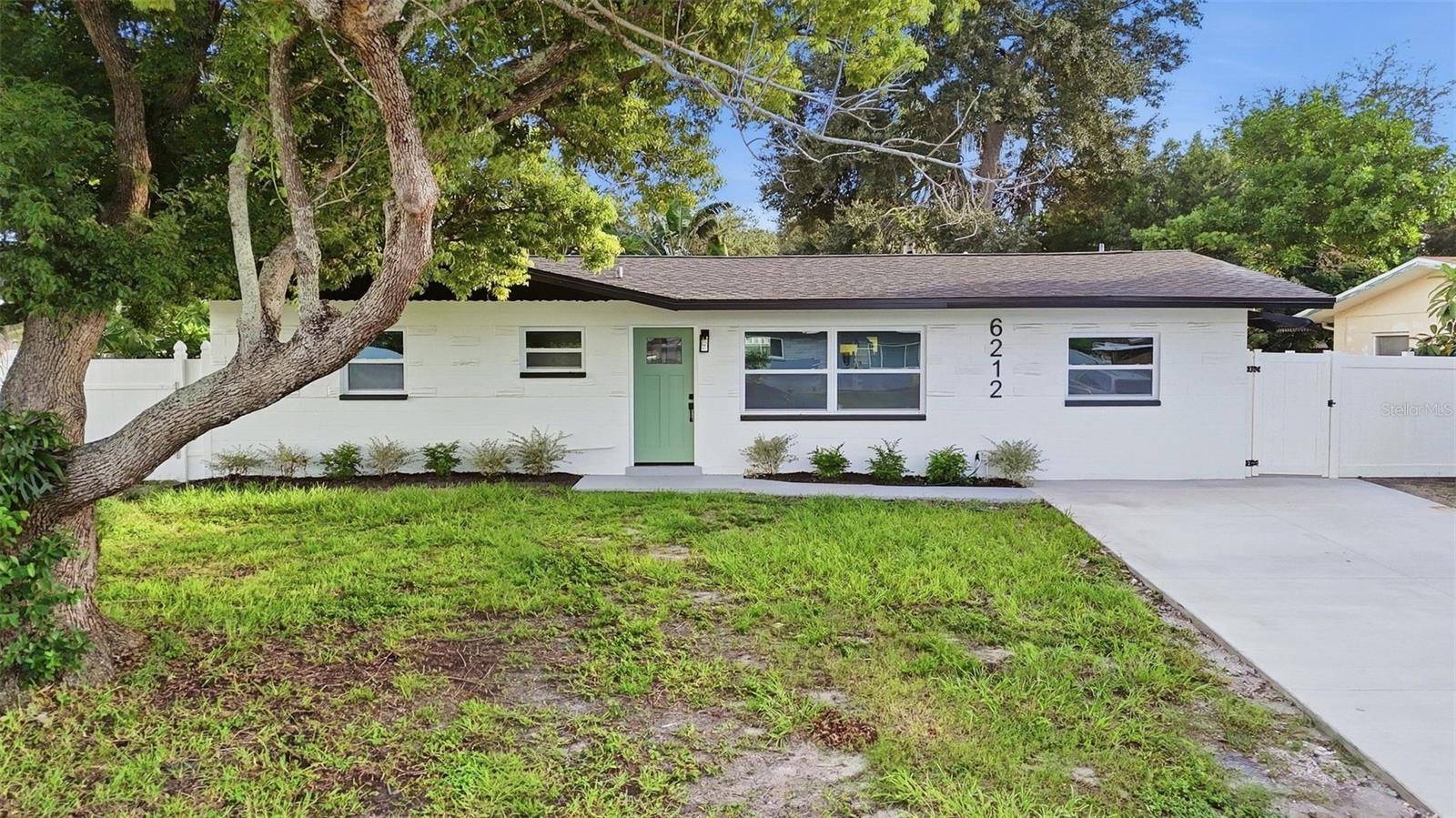 6212 42 AVE N, St Petersburg, FL 33709
