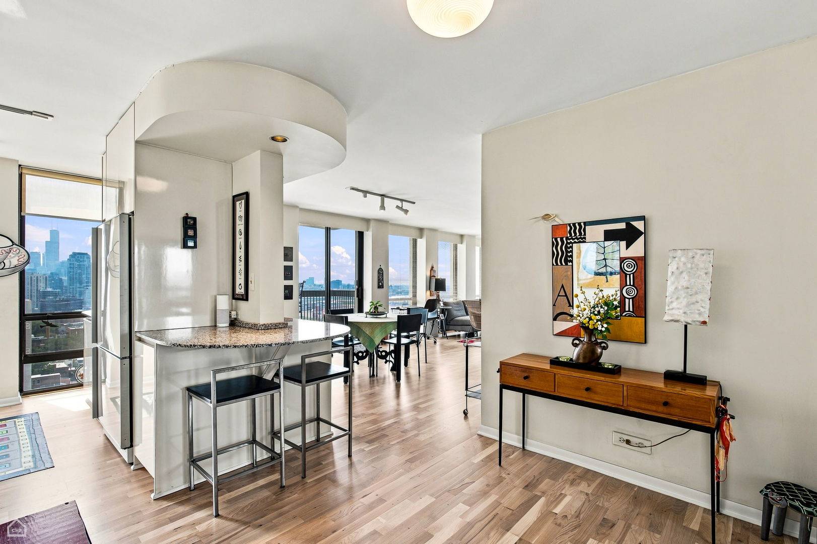 1660 N La Salle DR #2302, Chicago, IL 60614