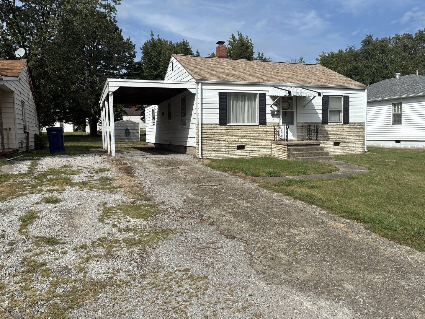 2712 Logan ST, Mt Vernon, IL 62864