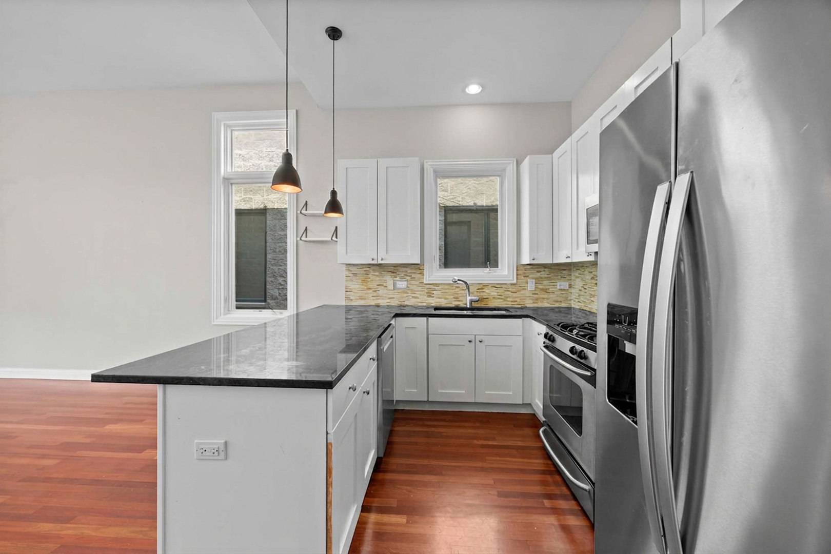 919 N Hermitage AVE #3, Chicago, IL 60622
