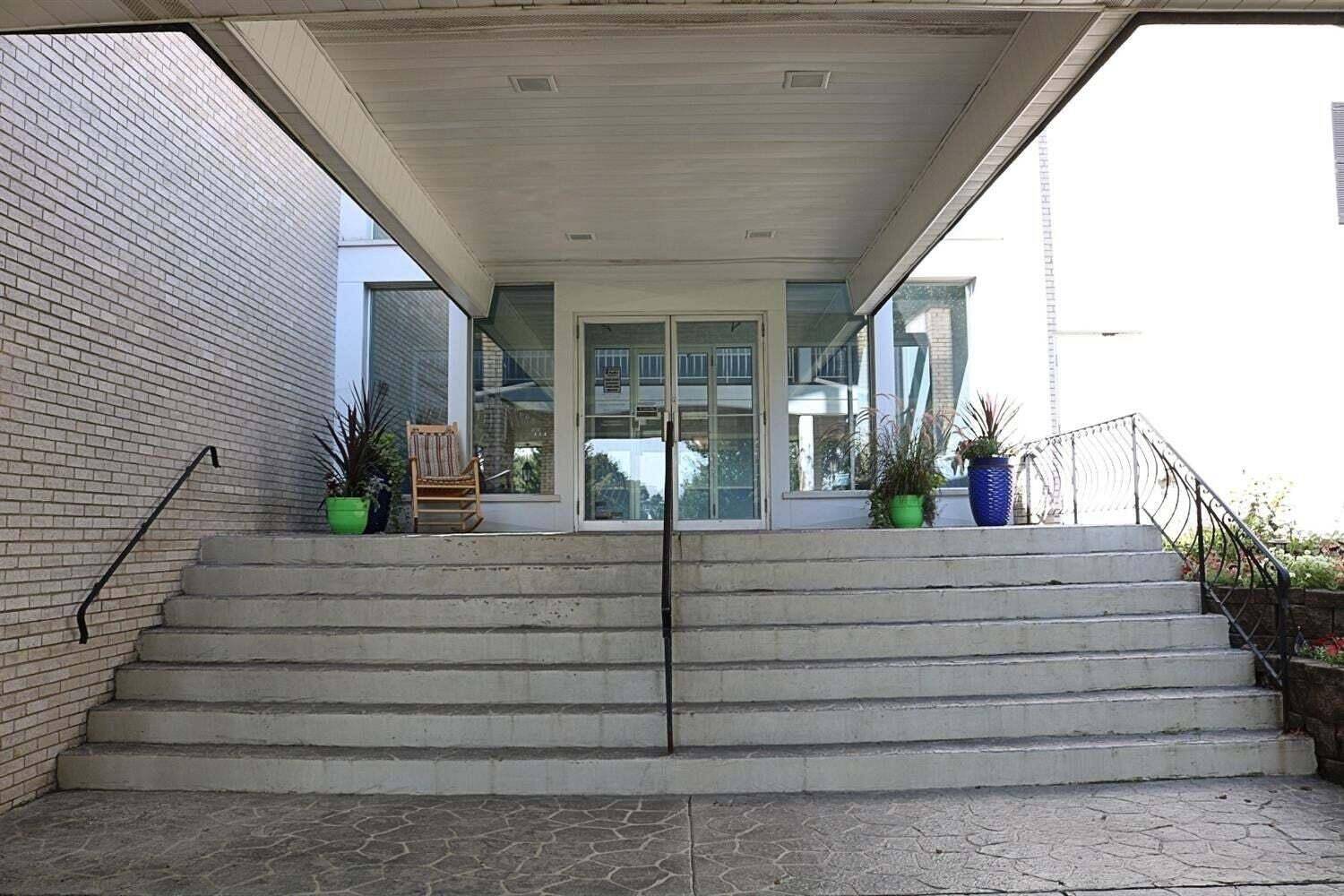 8750 Harrison Avenue #411, Munster, IN 46321