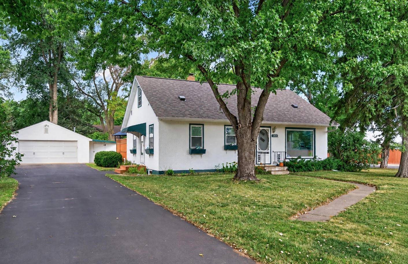 1100 Cartway RD, Champlin, MN 55316