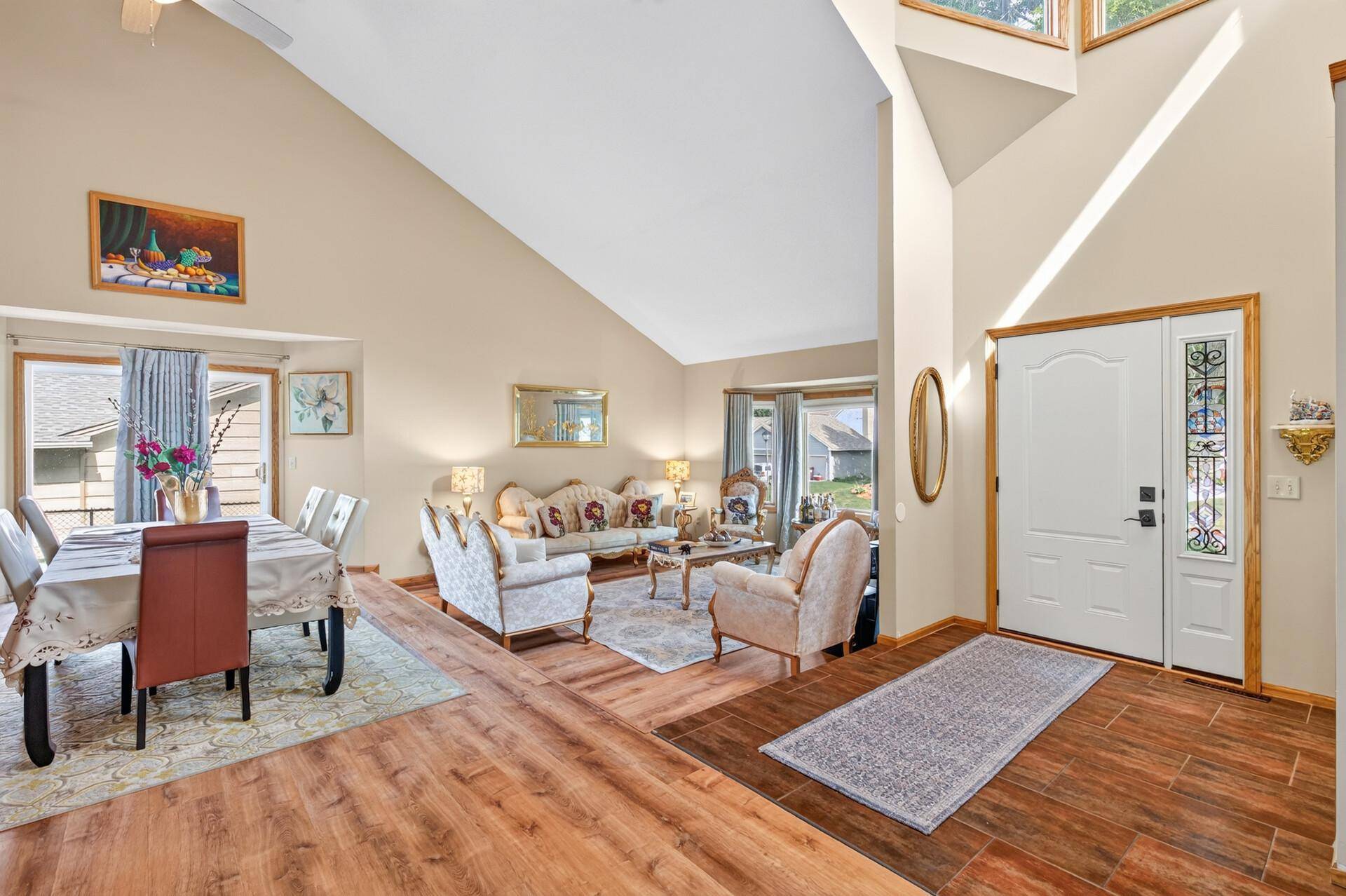 16609 Illinois AVE, Lakeville, MN 55044
