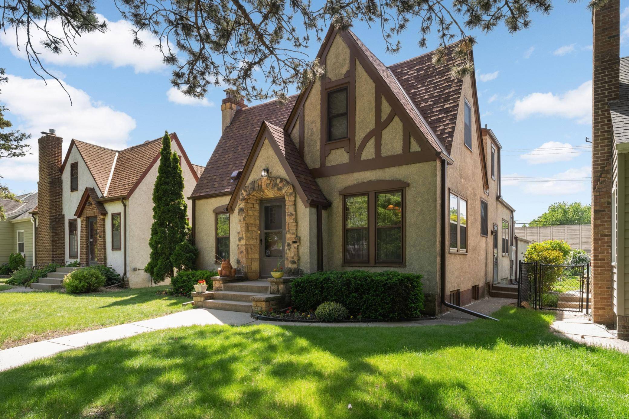 4216 Utica AVE S, Saint Louis Park, MN 55416