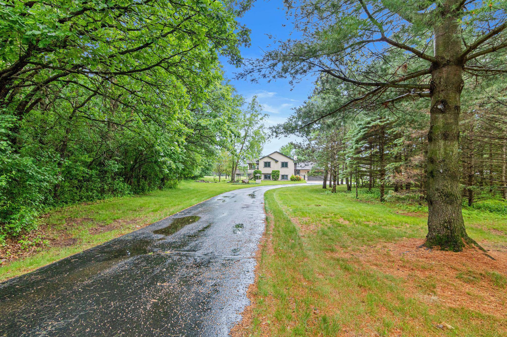 160 196th DR NW, Elk River, MN 55330