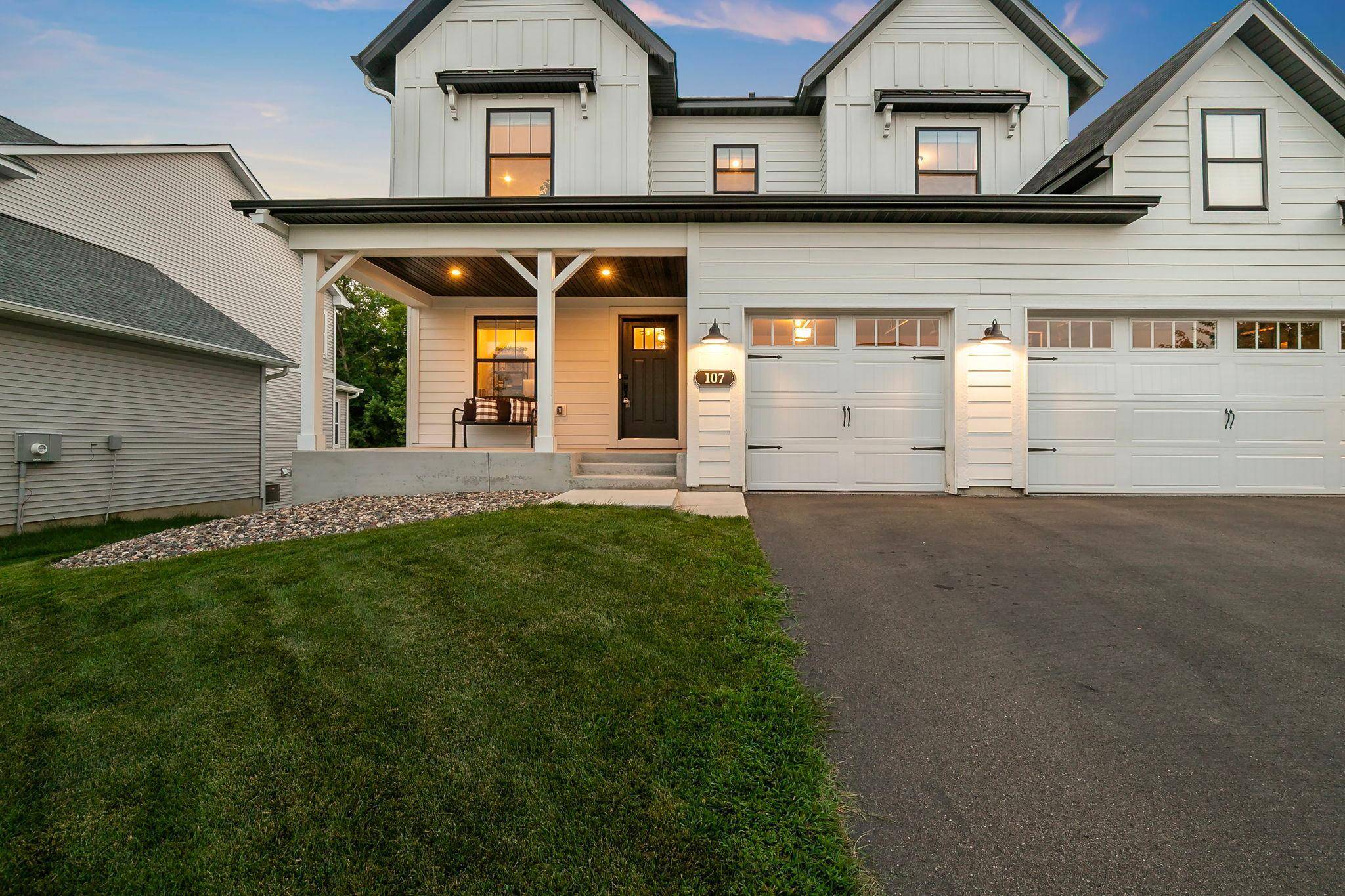 107 Maple TER, Waconia, MN 55387