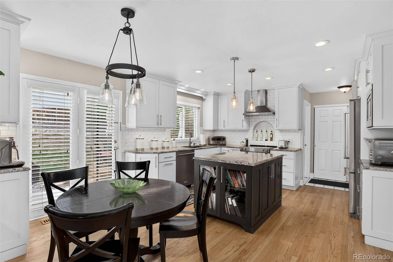 1614 Brookside DR, Highlands Ranch, CO 80126