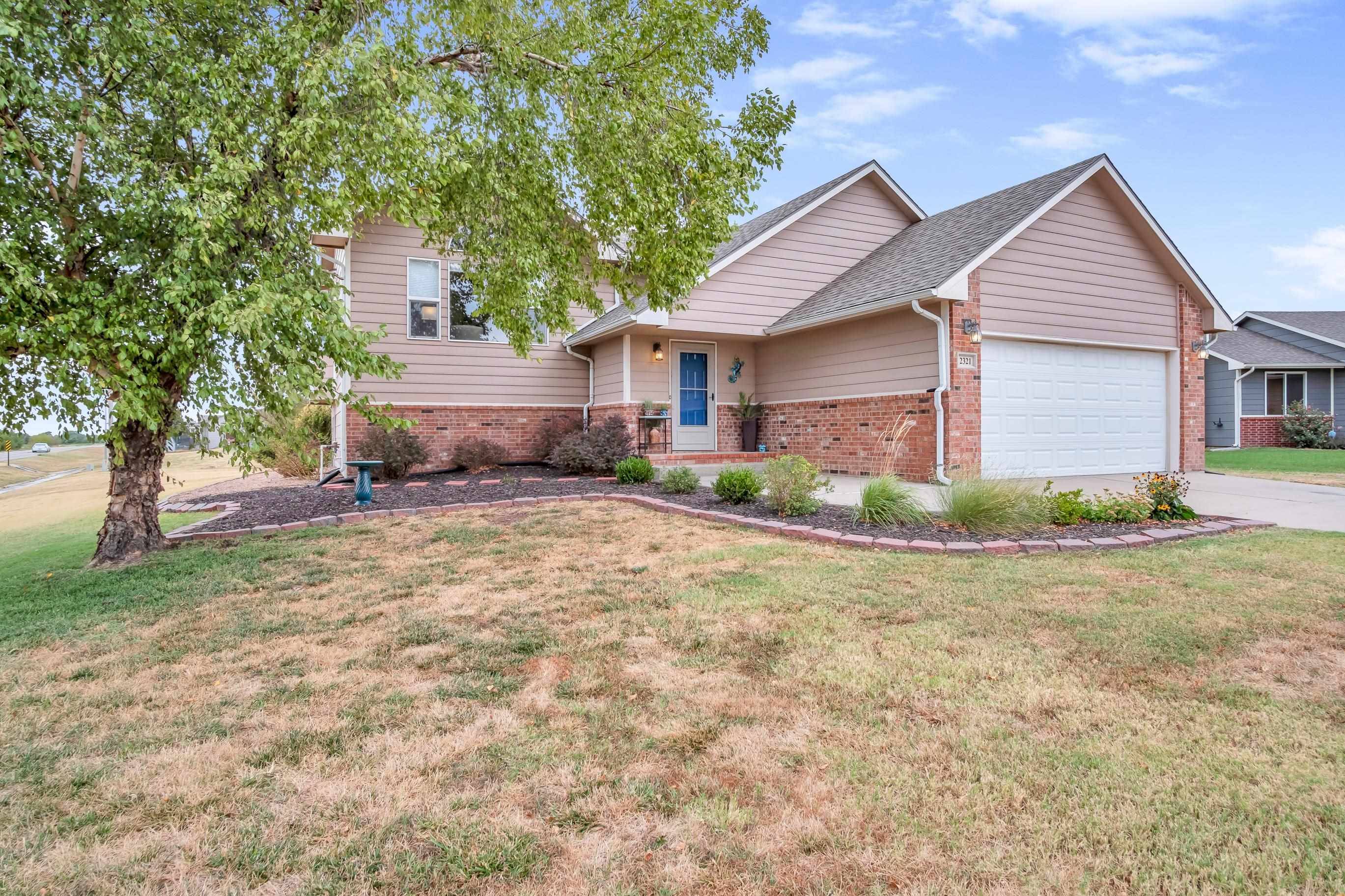 2321 Paddington Ave, Newton, KS 67114