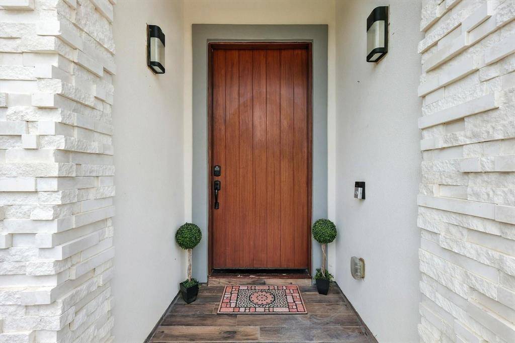 4704 Almeria Court, Irving, TX 75062