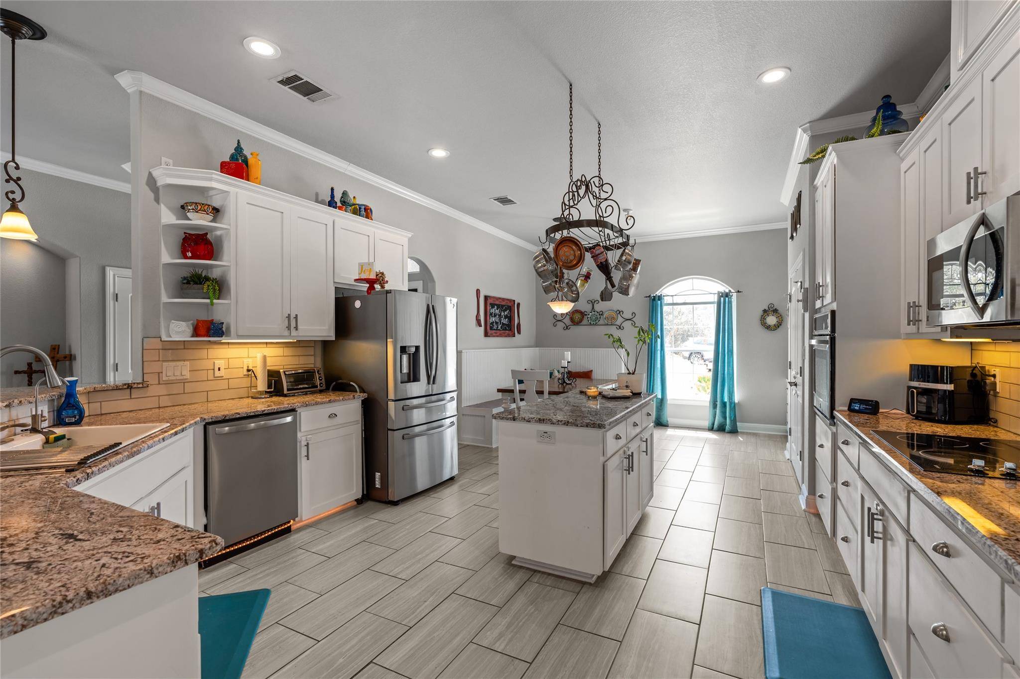 21508 Lake Park DR, Lago Vista, TX 78645
