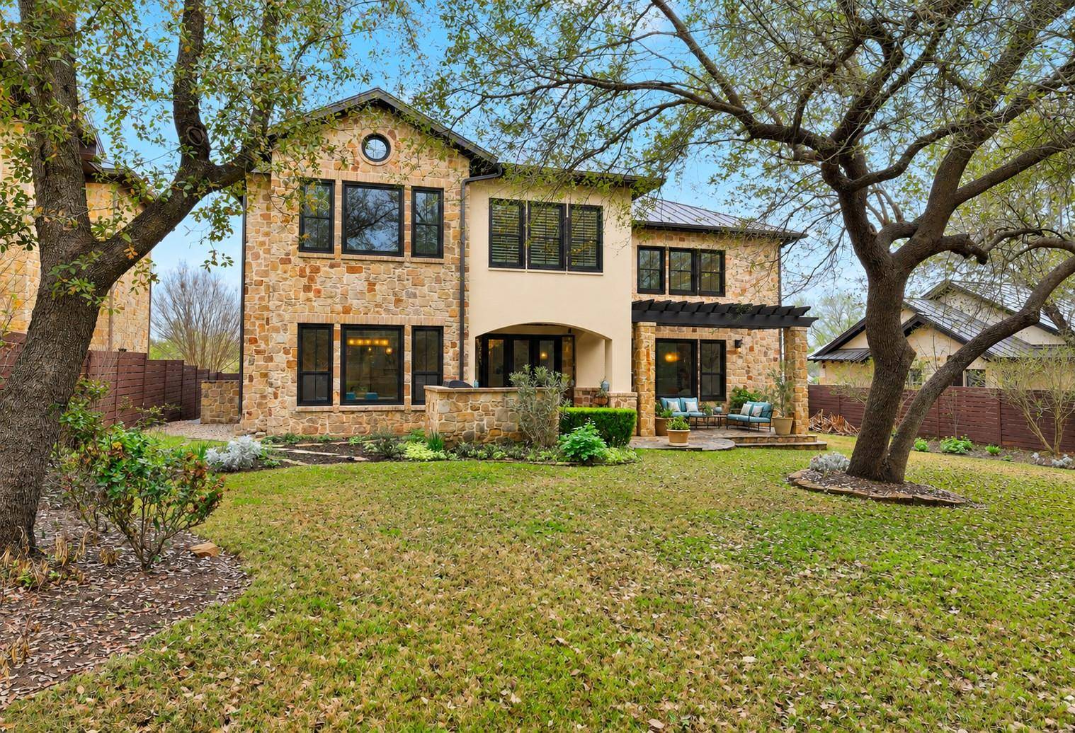 816 Stonewall Ridge LN, Austin, TX 78746