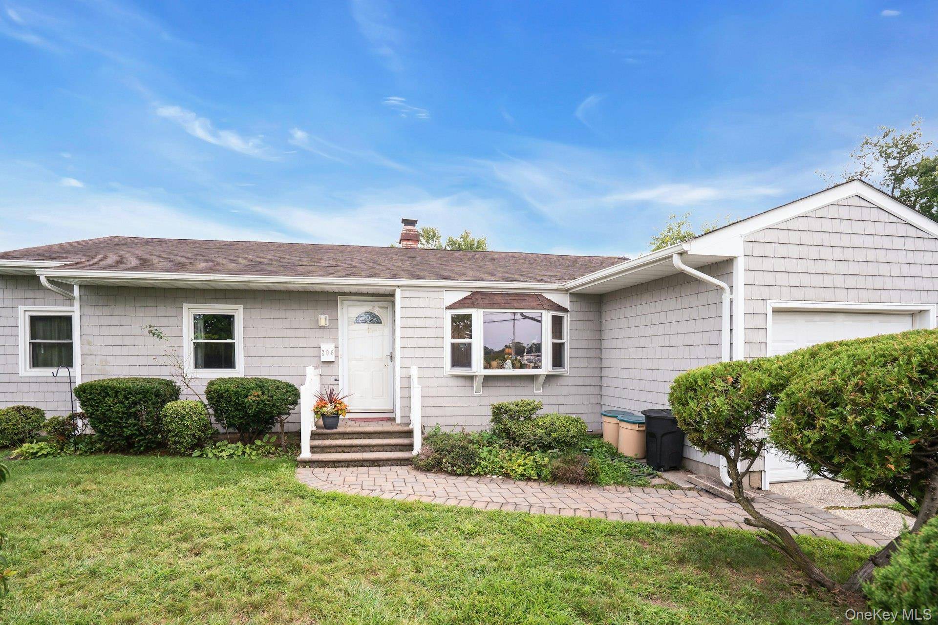 206 Alkier ST, Brentwood, NY 11717