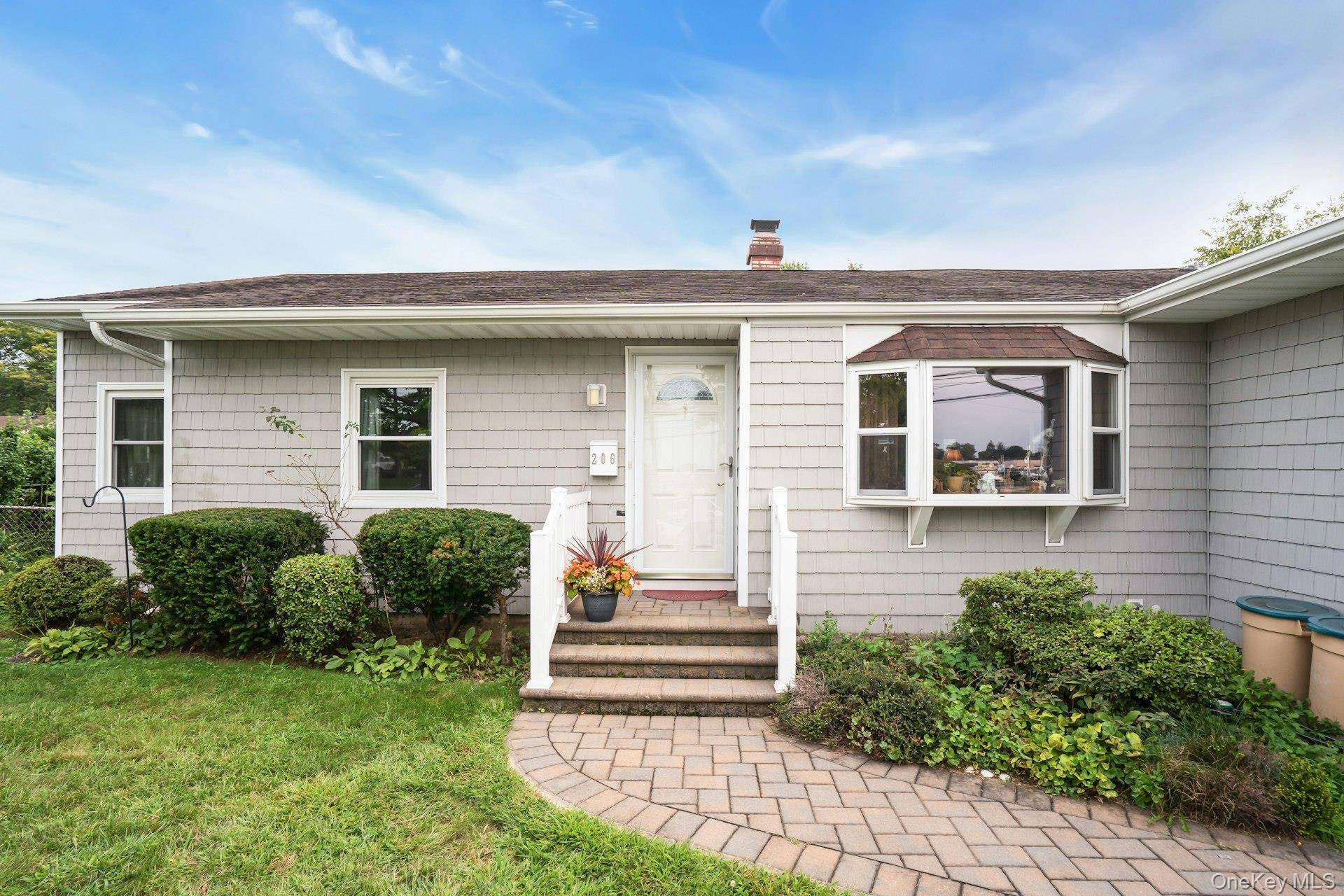 206 Alkier ST, Brentwood, NY 11717