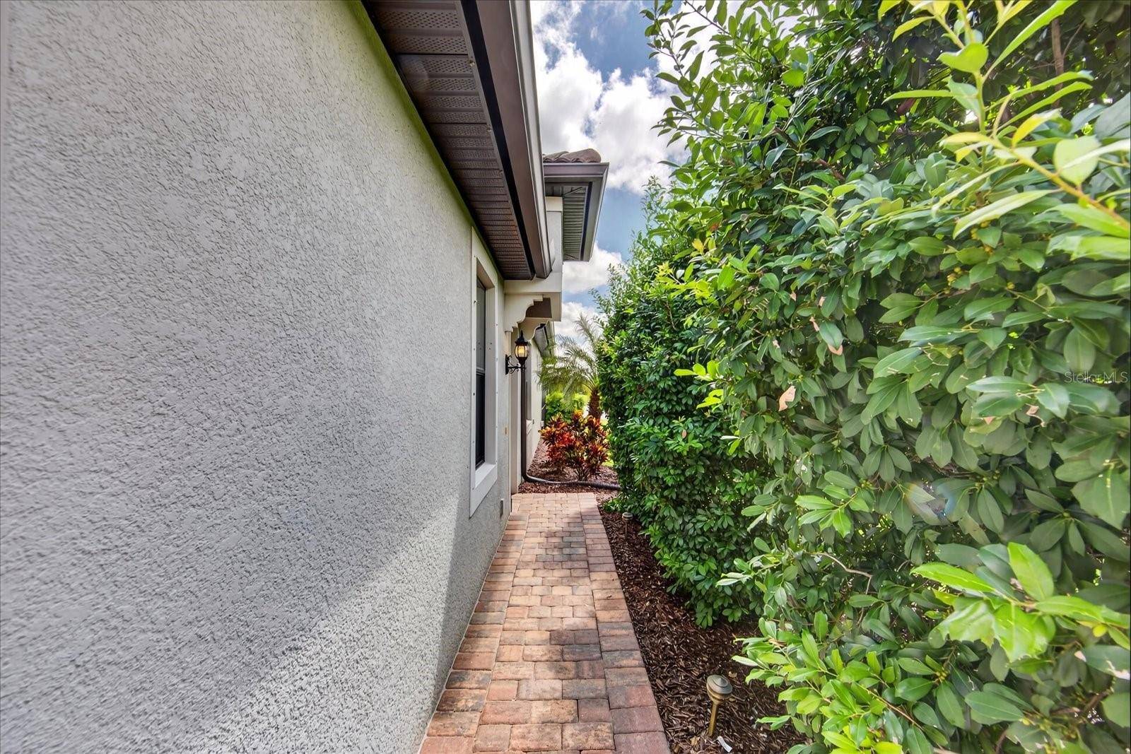 6927 HOLBROOK CV, Lakewood Ranch, FL 34202