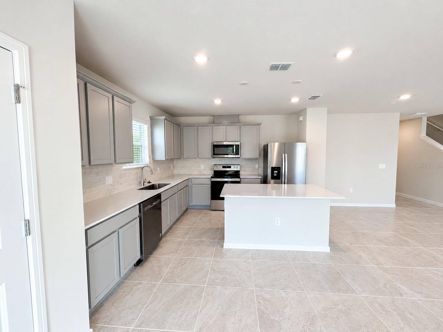 2250 LOVELY LN, Davenport, FL 33896