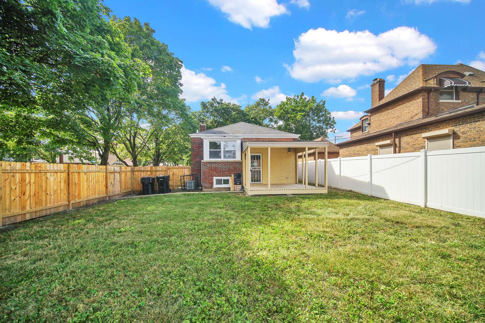 8425 S Homan AVE, Chicago, IL 60652