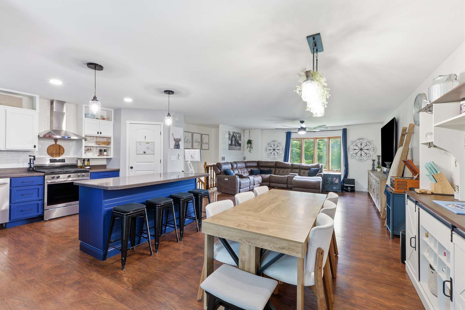 8065 Ashley RD, Morris, IL 60450