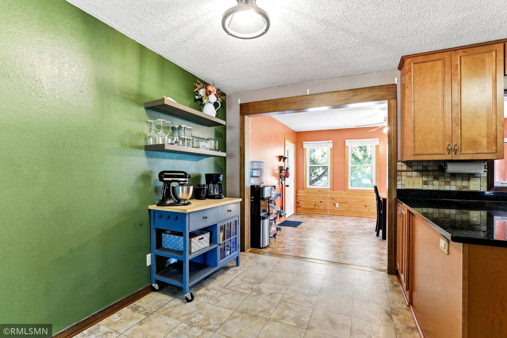 4934 Bluehill CIR, South Haven, MN 55382