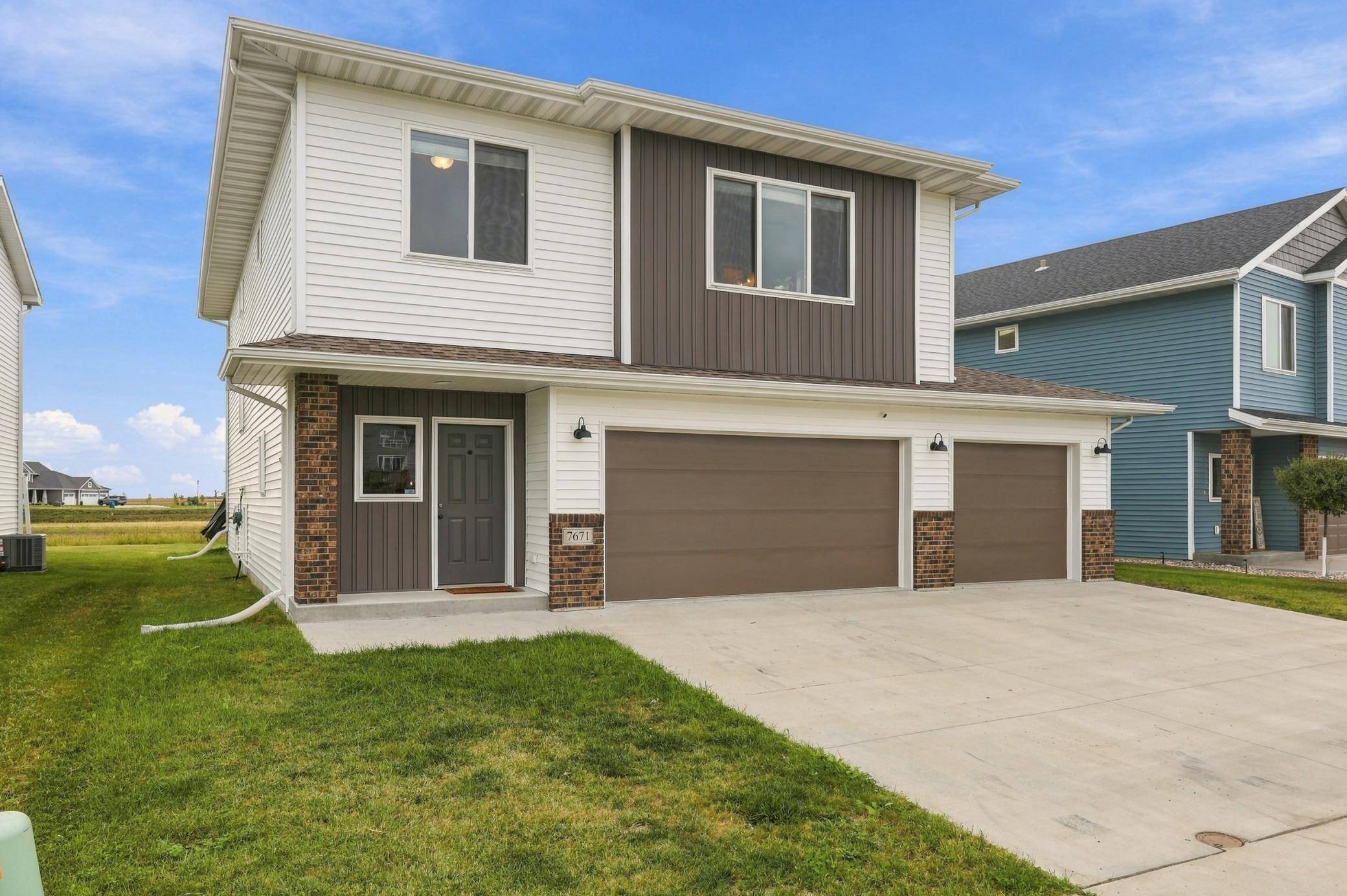 7671 Cub Creek WAY, Horace, ND 58047