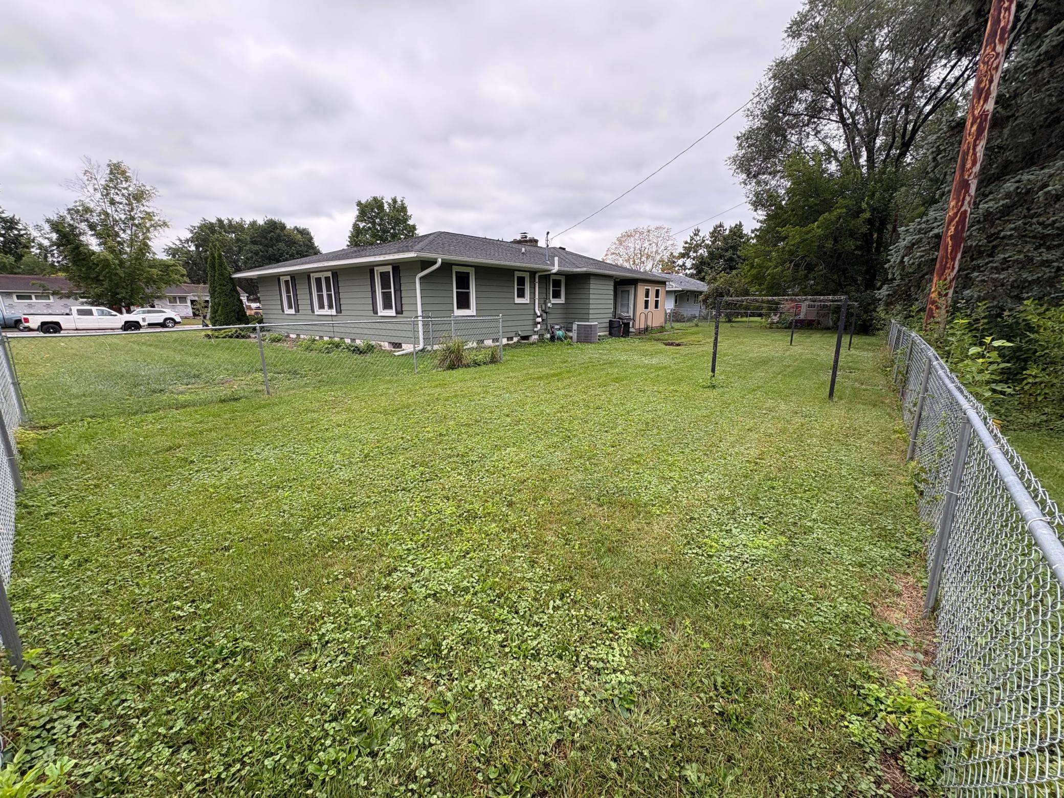 528 S 6th ST, La Crescent, MN 55947