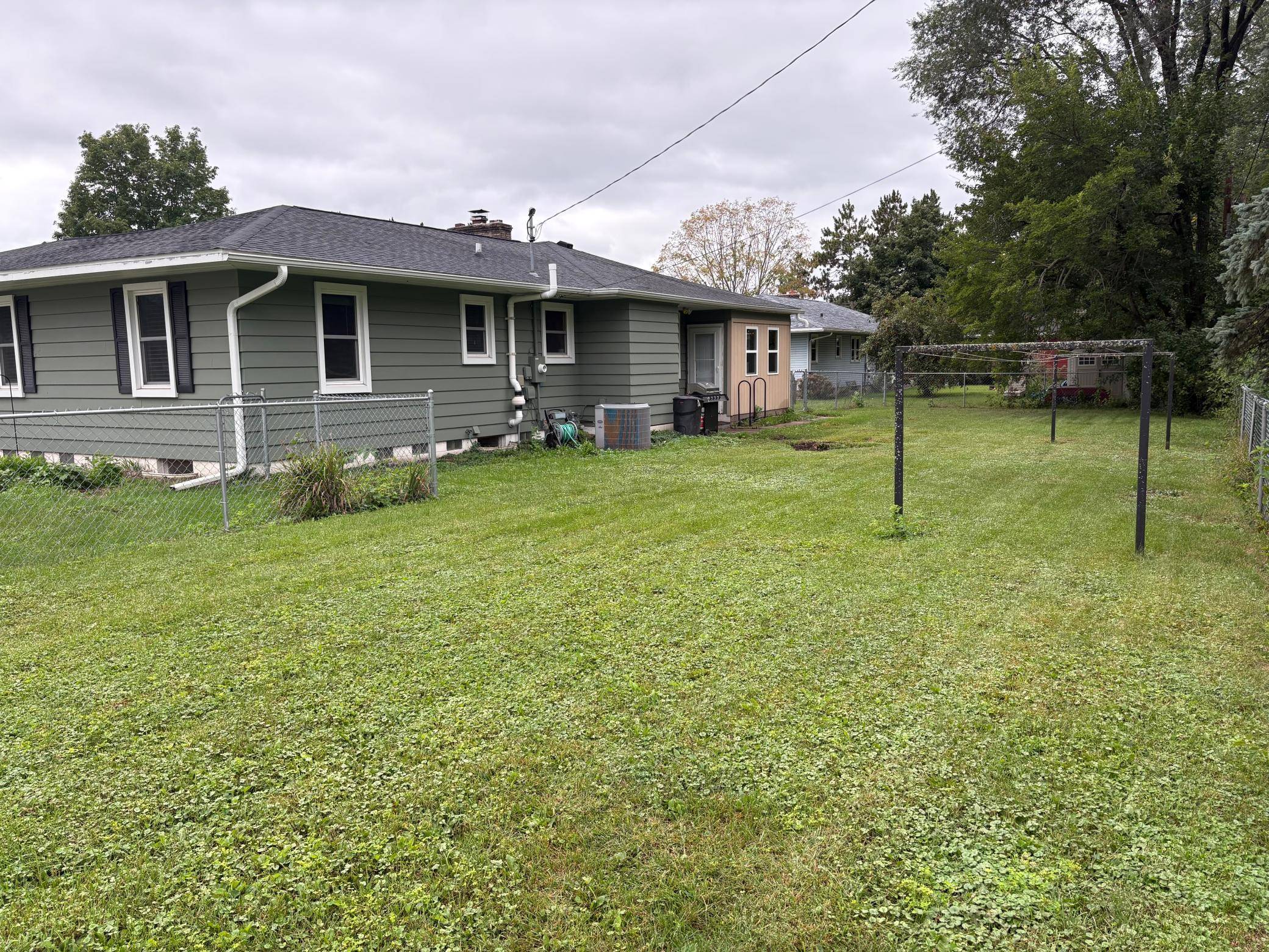 528 S 6th ST, La Crescent, MN 55947