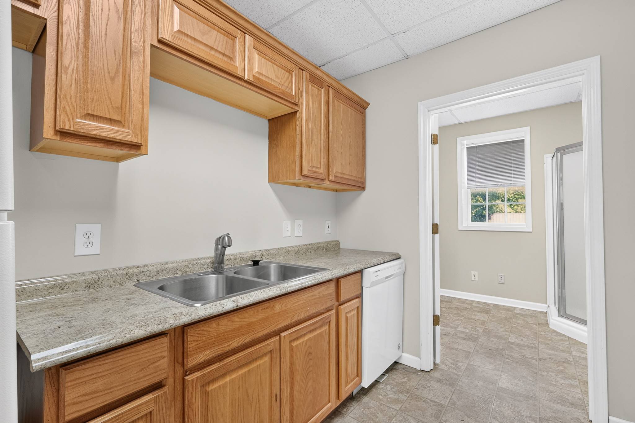 403 N 1st St #N, Pulaski, TN 38478