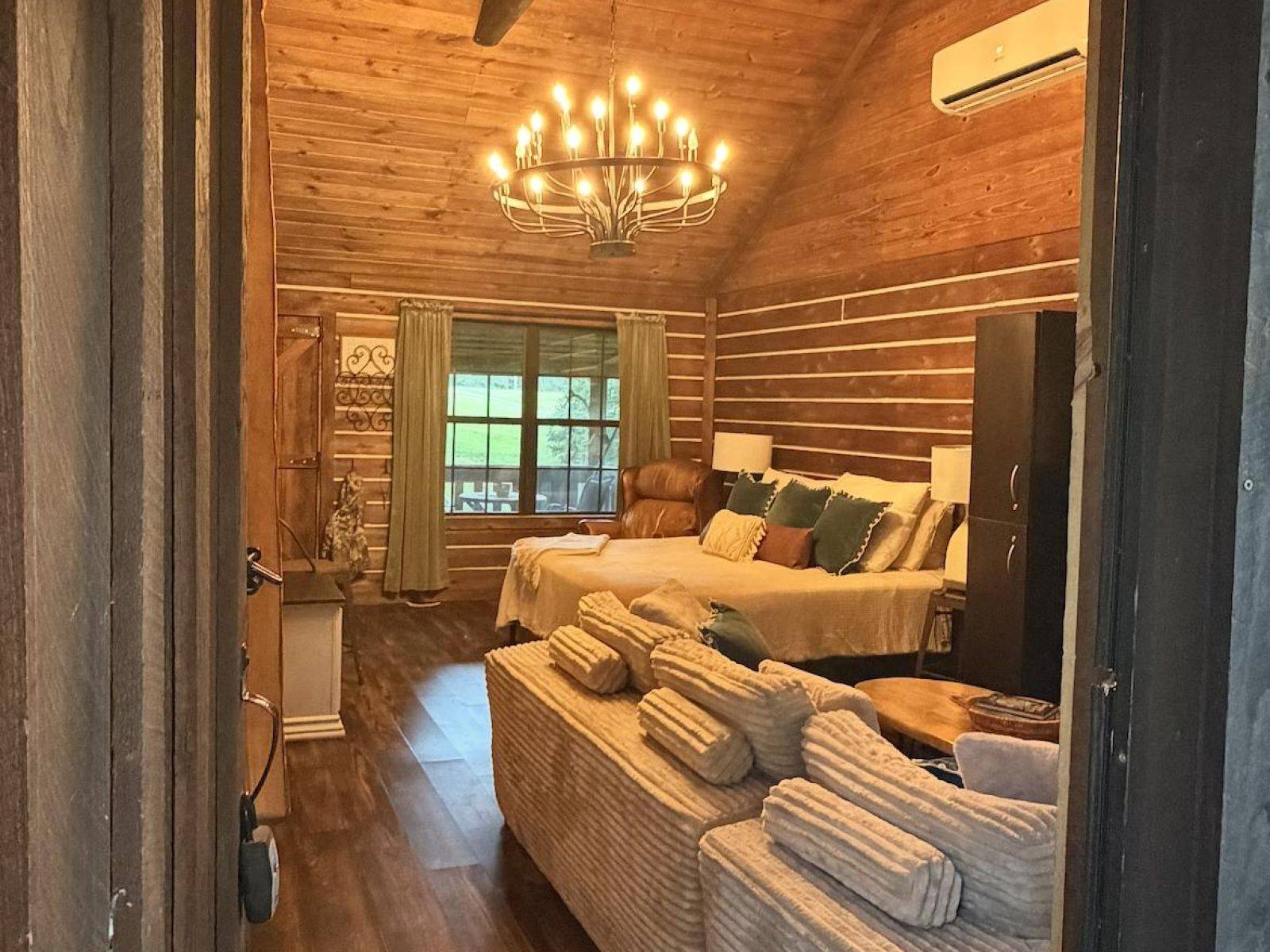 589 Hayes Ridge Rd, Indian Mound, TN 37079
