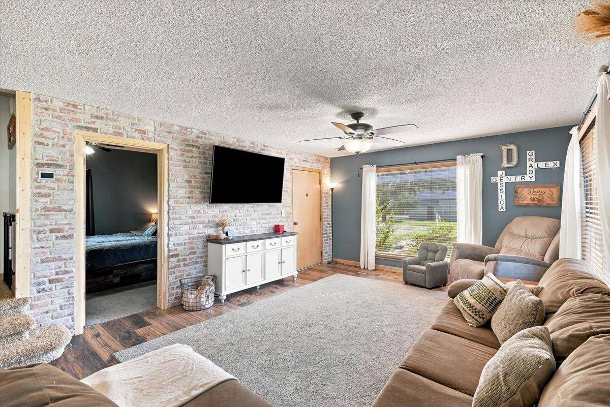37 N Boyd St, Caldwell, KS 67022