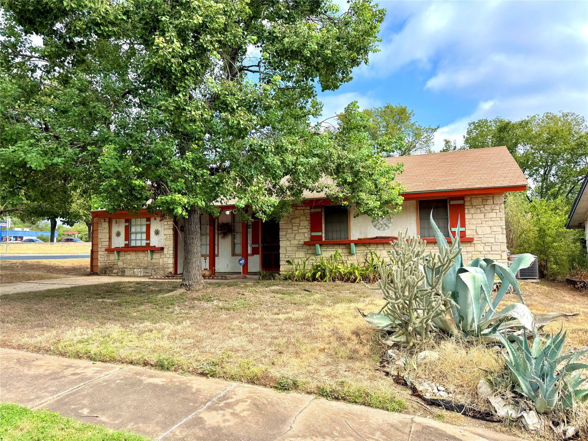 1806 Cherry Orchard DR, Austin, TX 78745