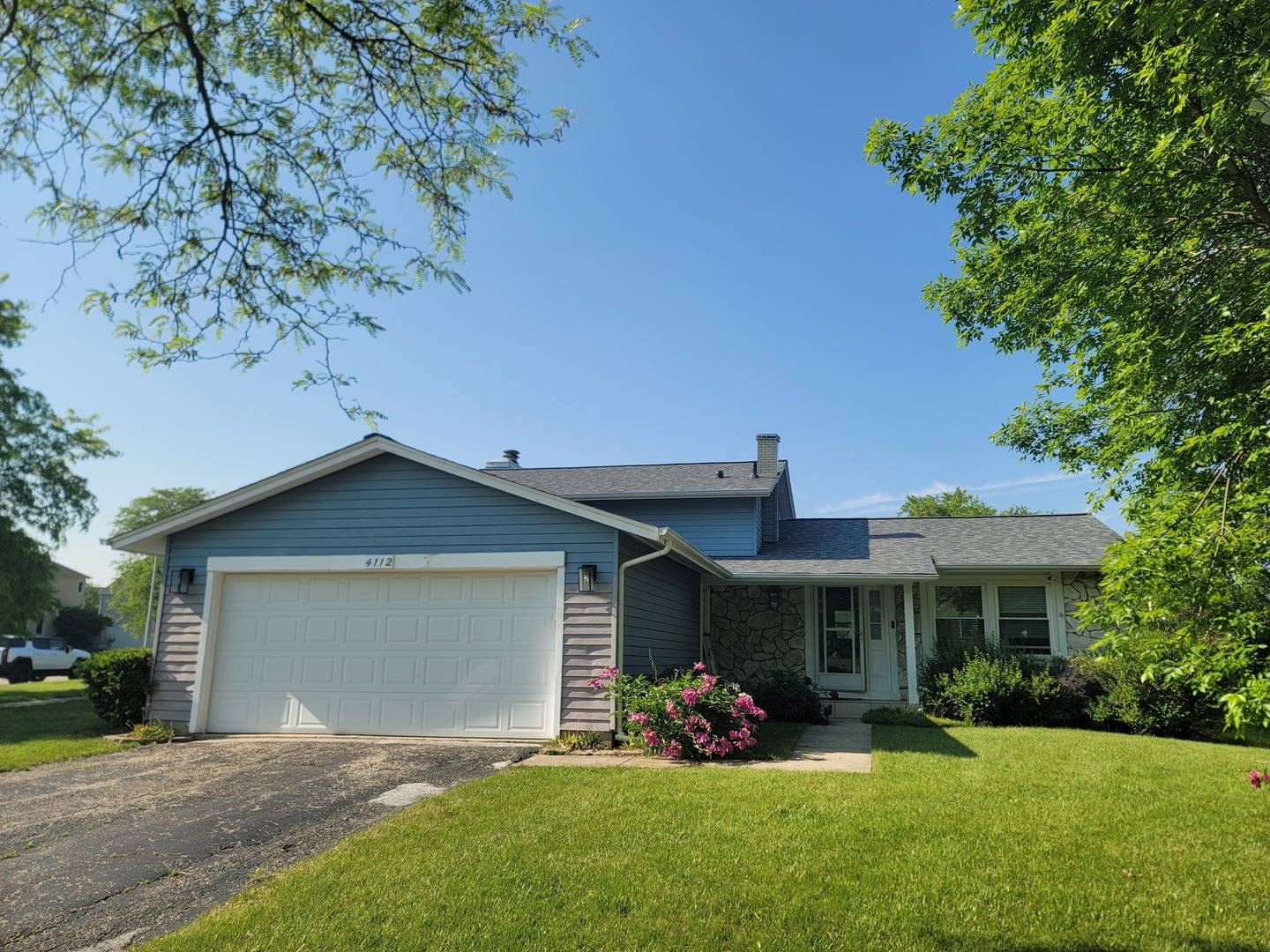 4112 Crimson DR, Hoffman Estates, IL 60192