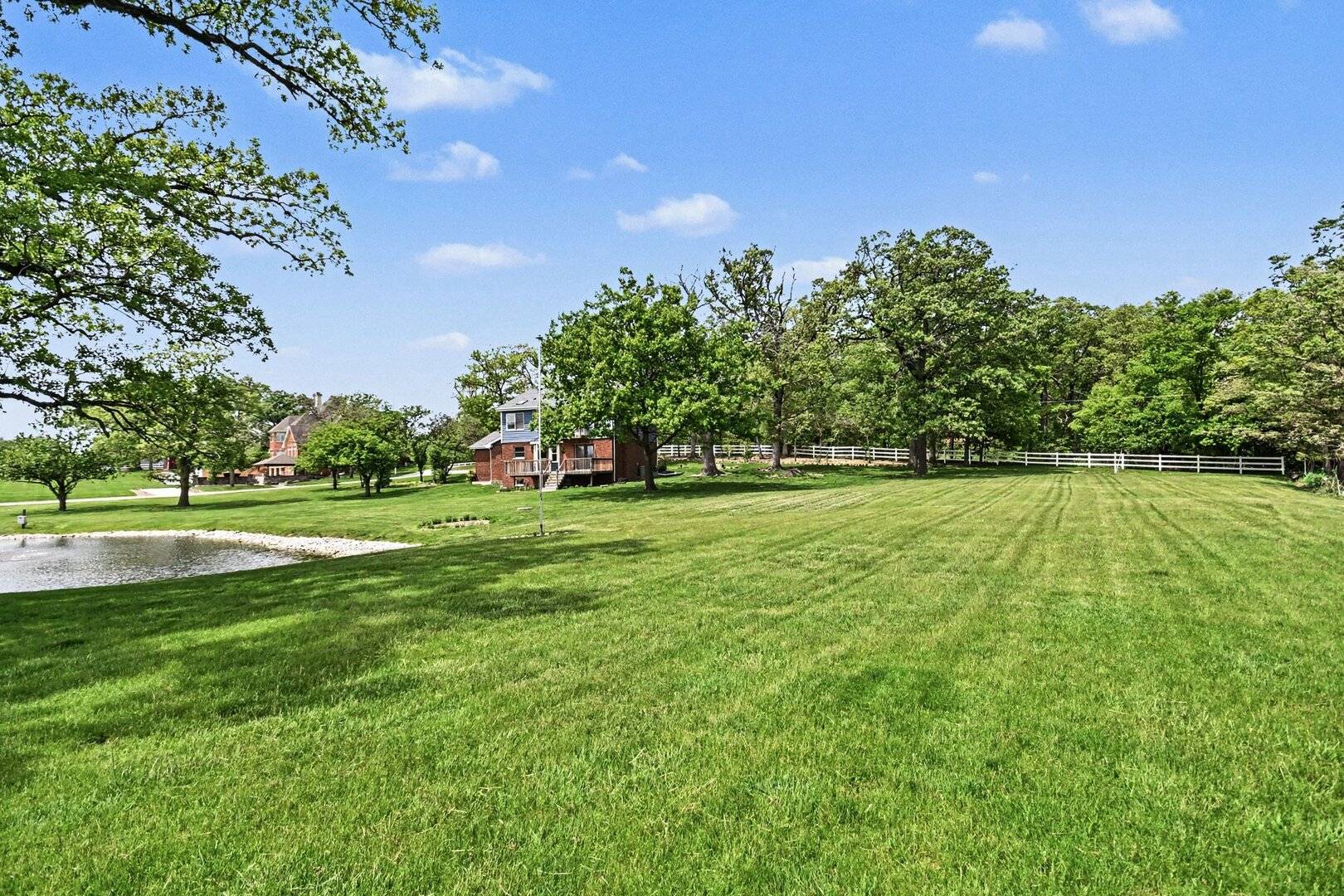 23115 S Hidden Lake TRL, Crete, IL 60417
