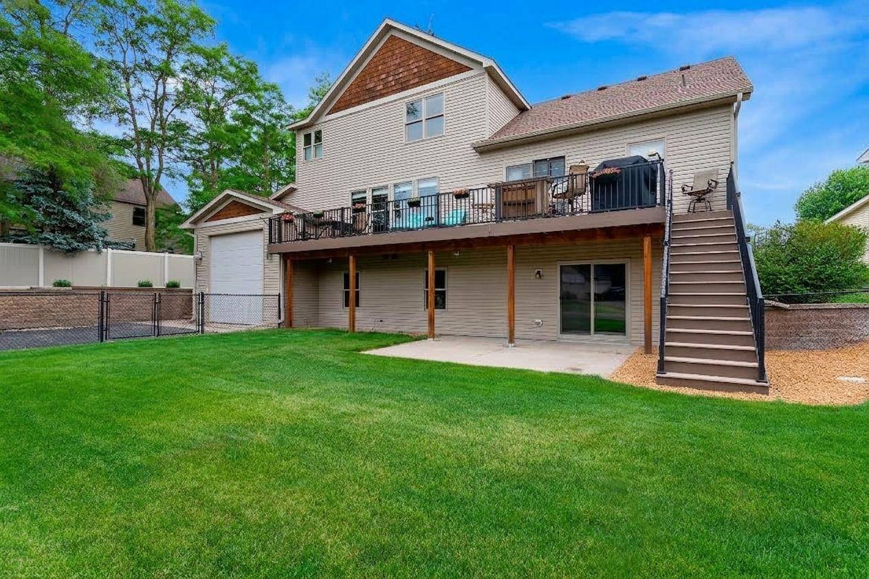 600 Topaz LN, Hudson, WI 54016