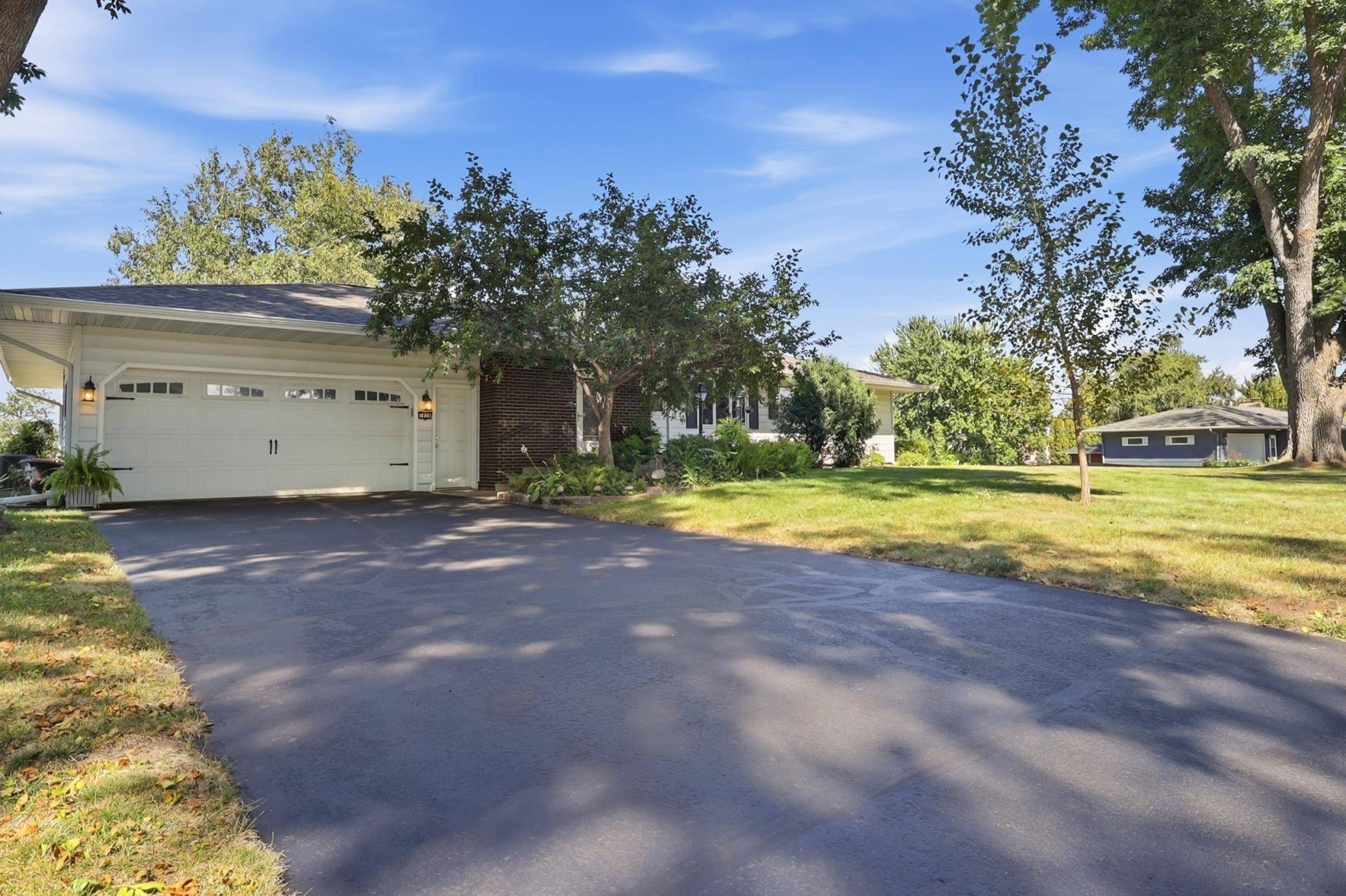 1828 16th ST NW, Faribault, MN 55021