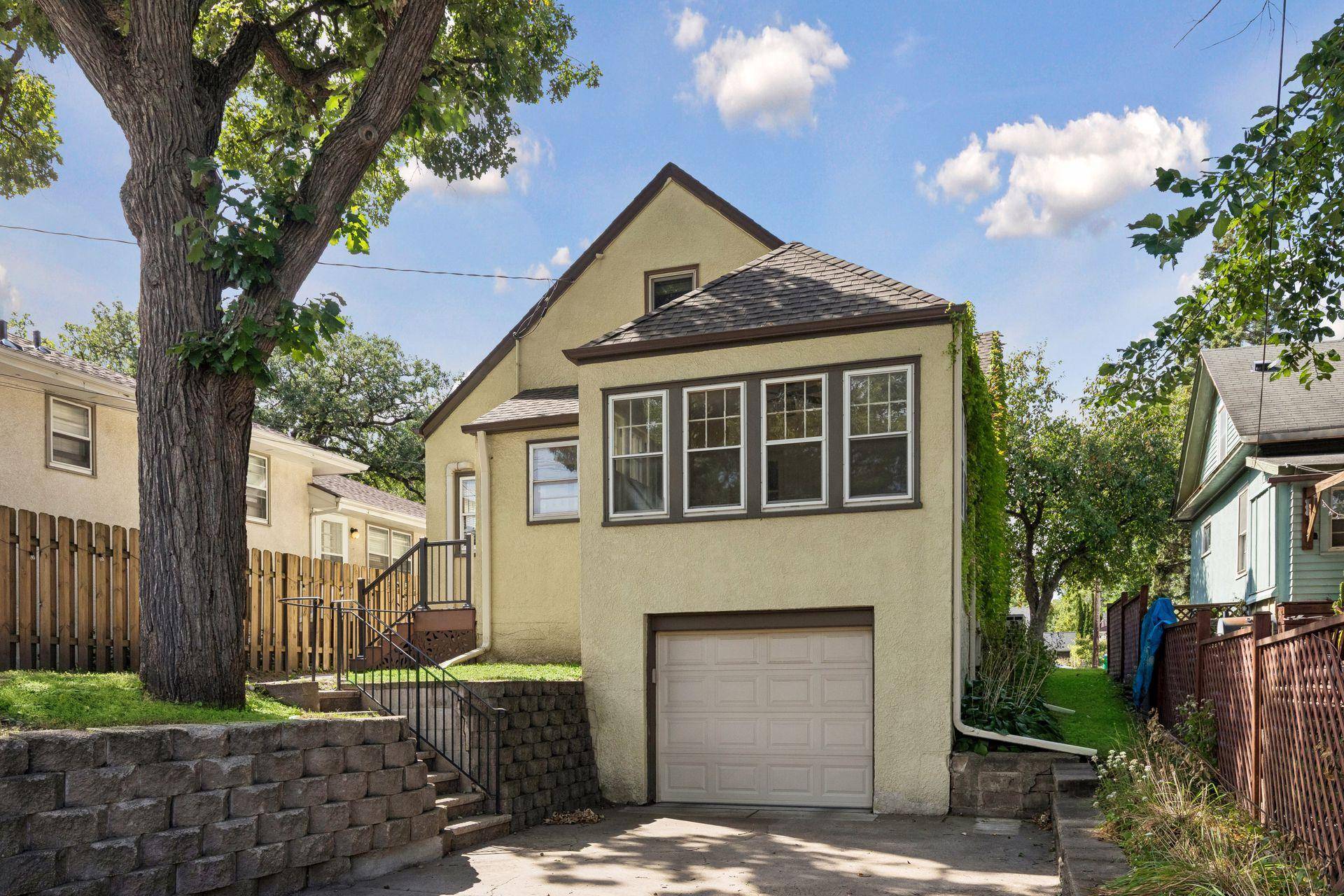3925 France AVE S, Minneapolis, MN 55416