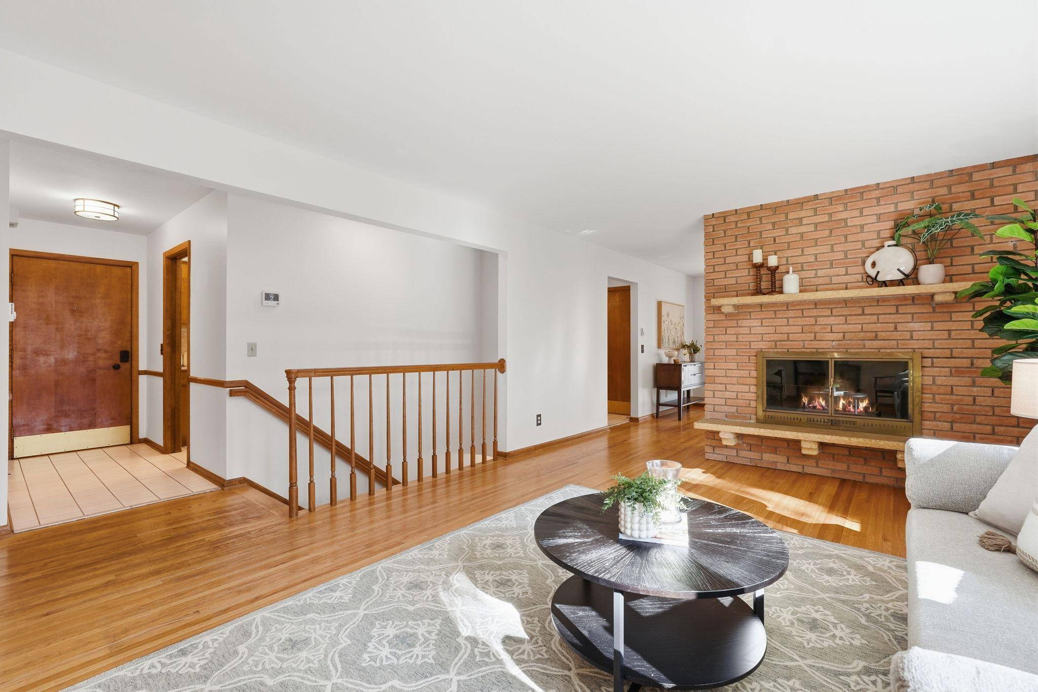 1620 Sumter AVE N, Golden Valley, MN 55427