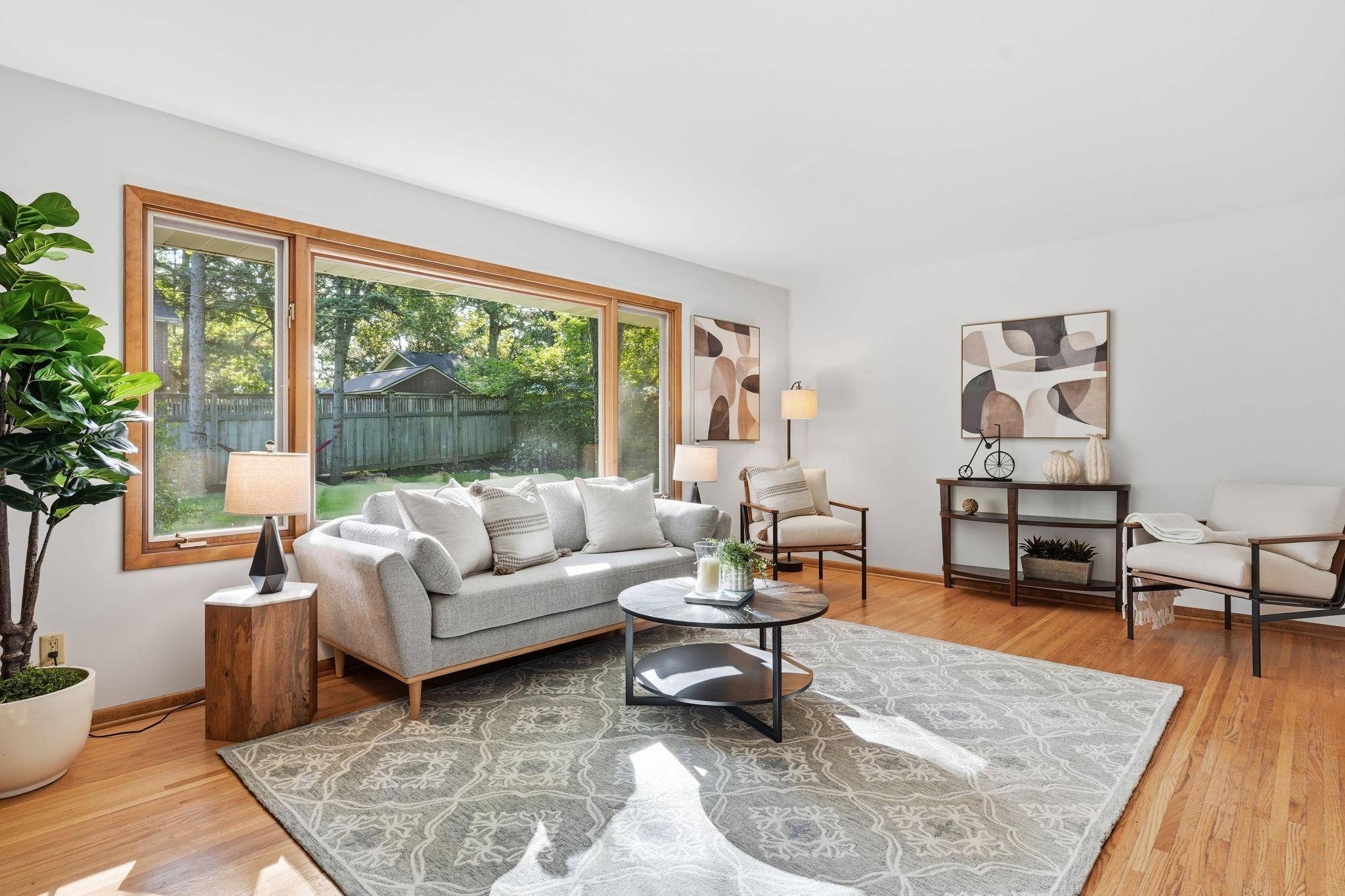 1620 Sumter AVE N, Golden Valley, MN 55427