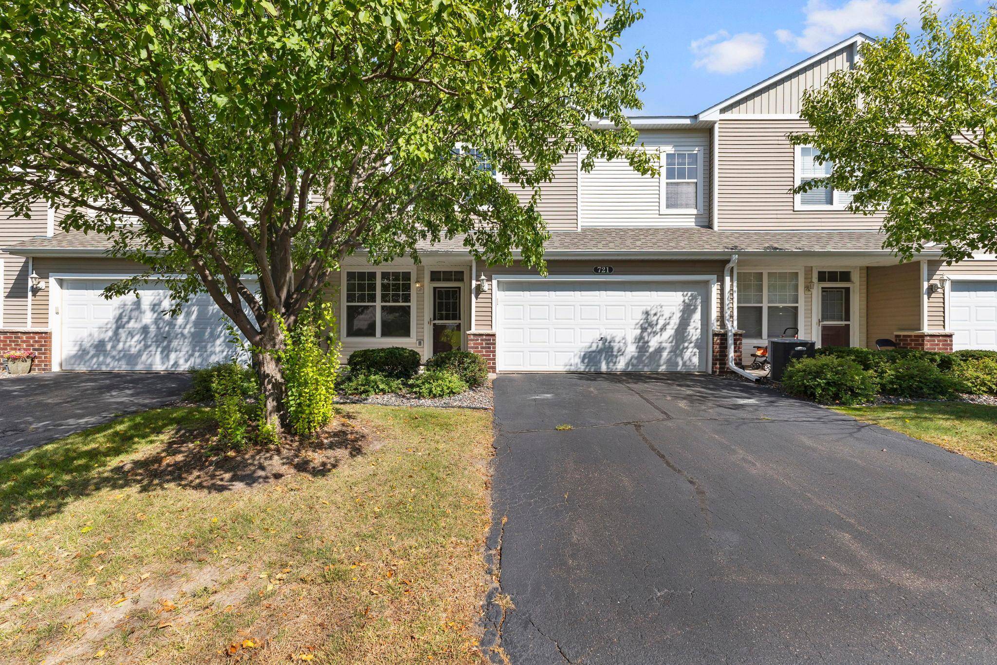 721 Willow Glen DR, Buffalo, MN 55313