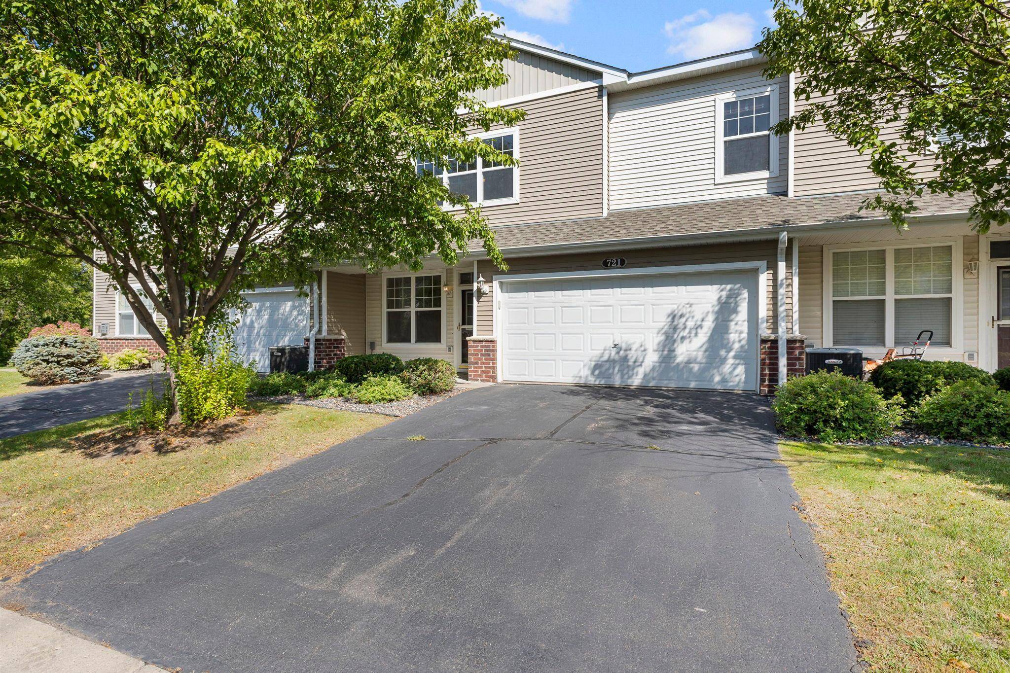 721 Willow Glen DR, Buffalo, MN 55313