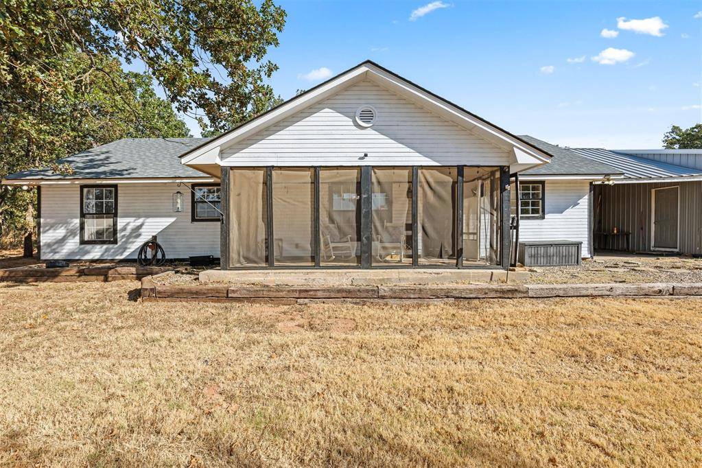 21201 Montgomery DR, Mcloud, OK 74851