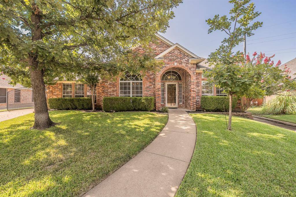 8152 Vine Wood Drive, North Richland Hills, TX 76182