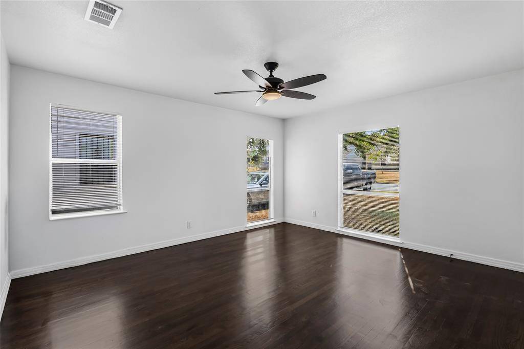 3222 Nebraska Avenue, Dallas, TX 75216