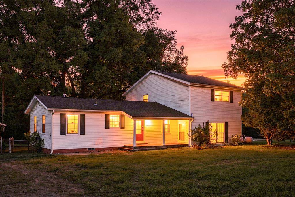 3357 E Fm 323, Palestine, TX 75801