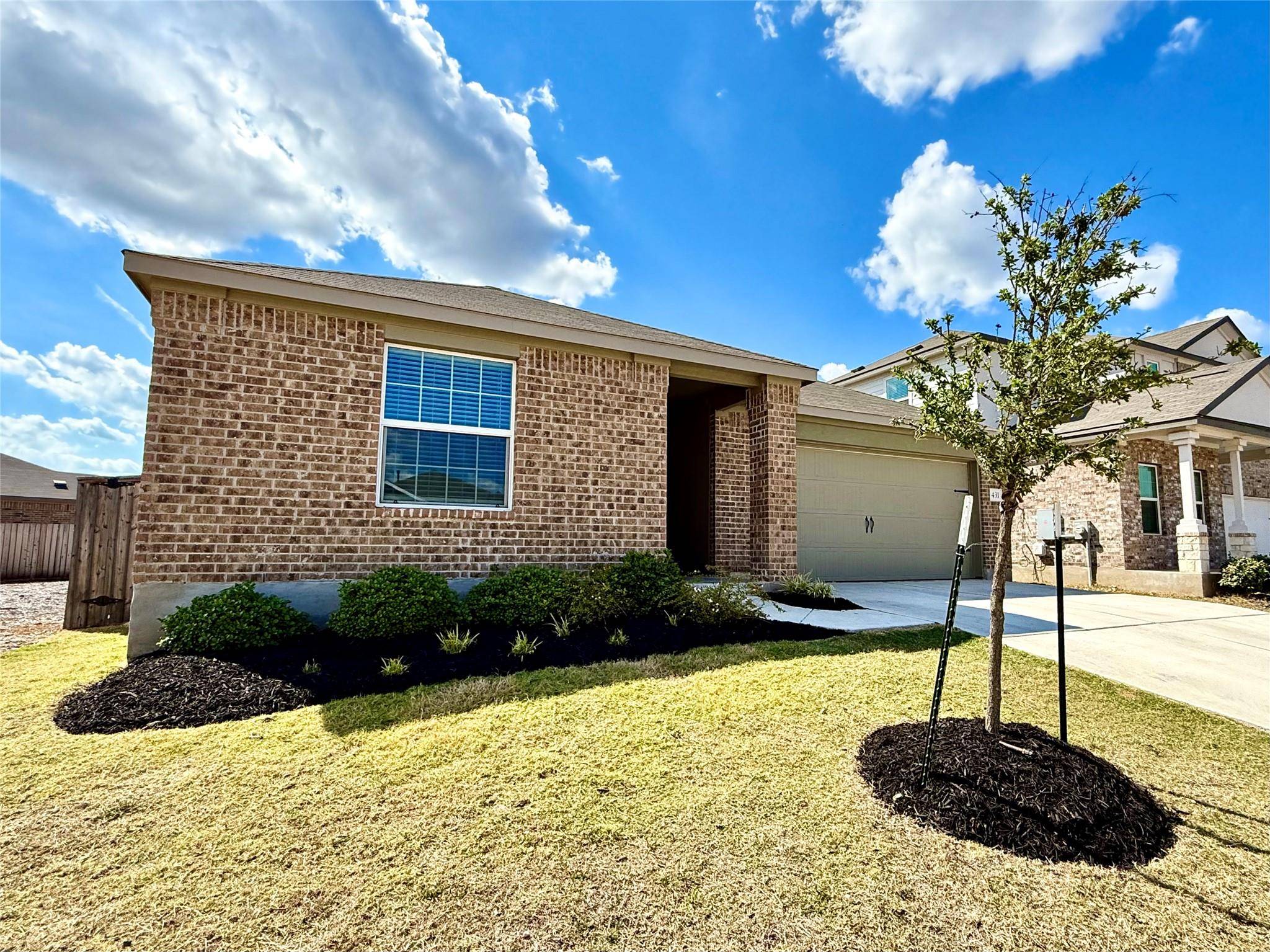 431 Sebring CIR, Hutto, TX 78634