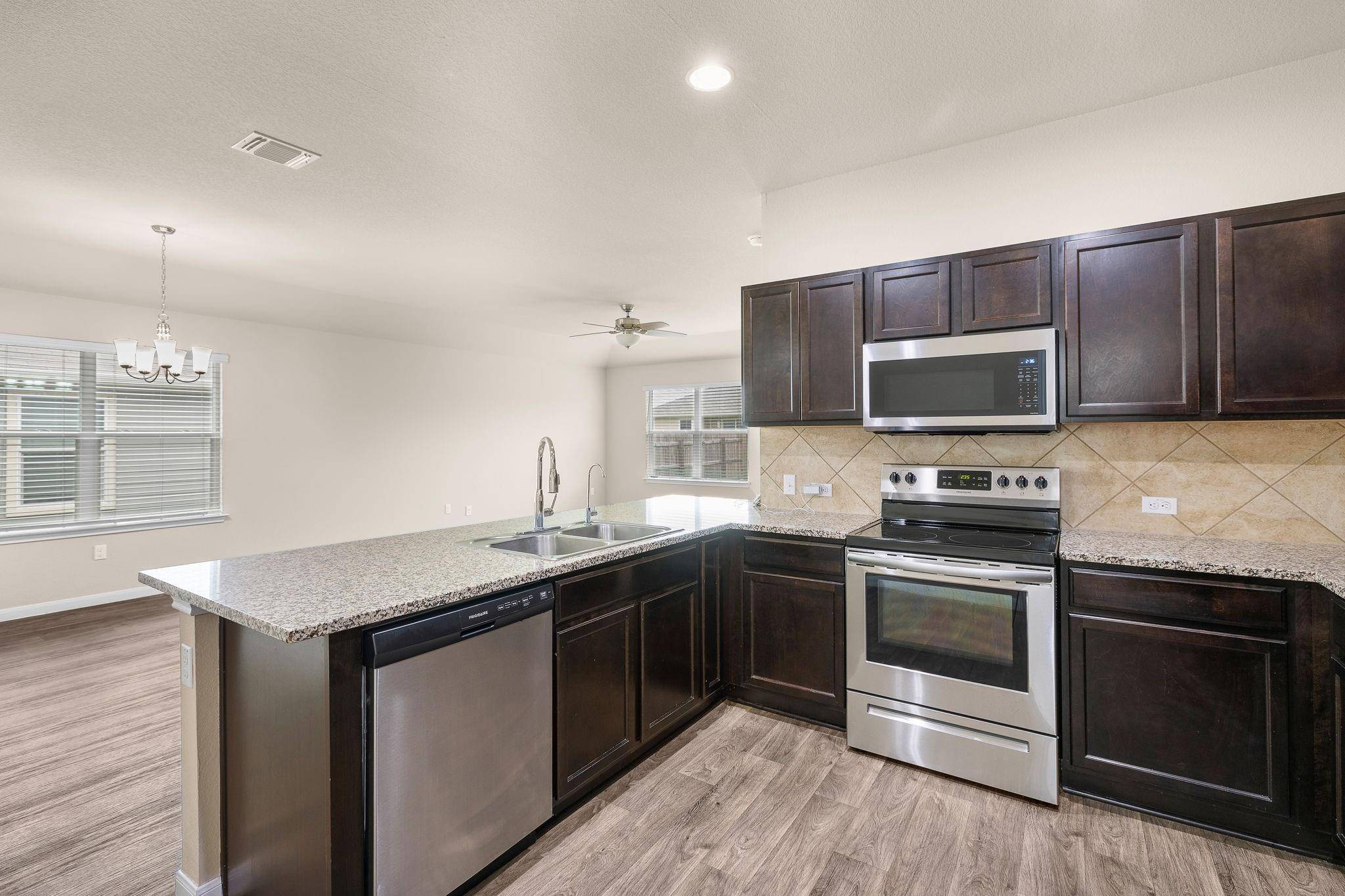 210 Garcitas Creek LN, Hutto, TX 78634