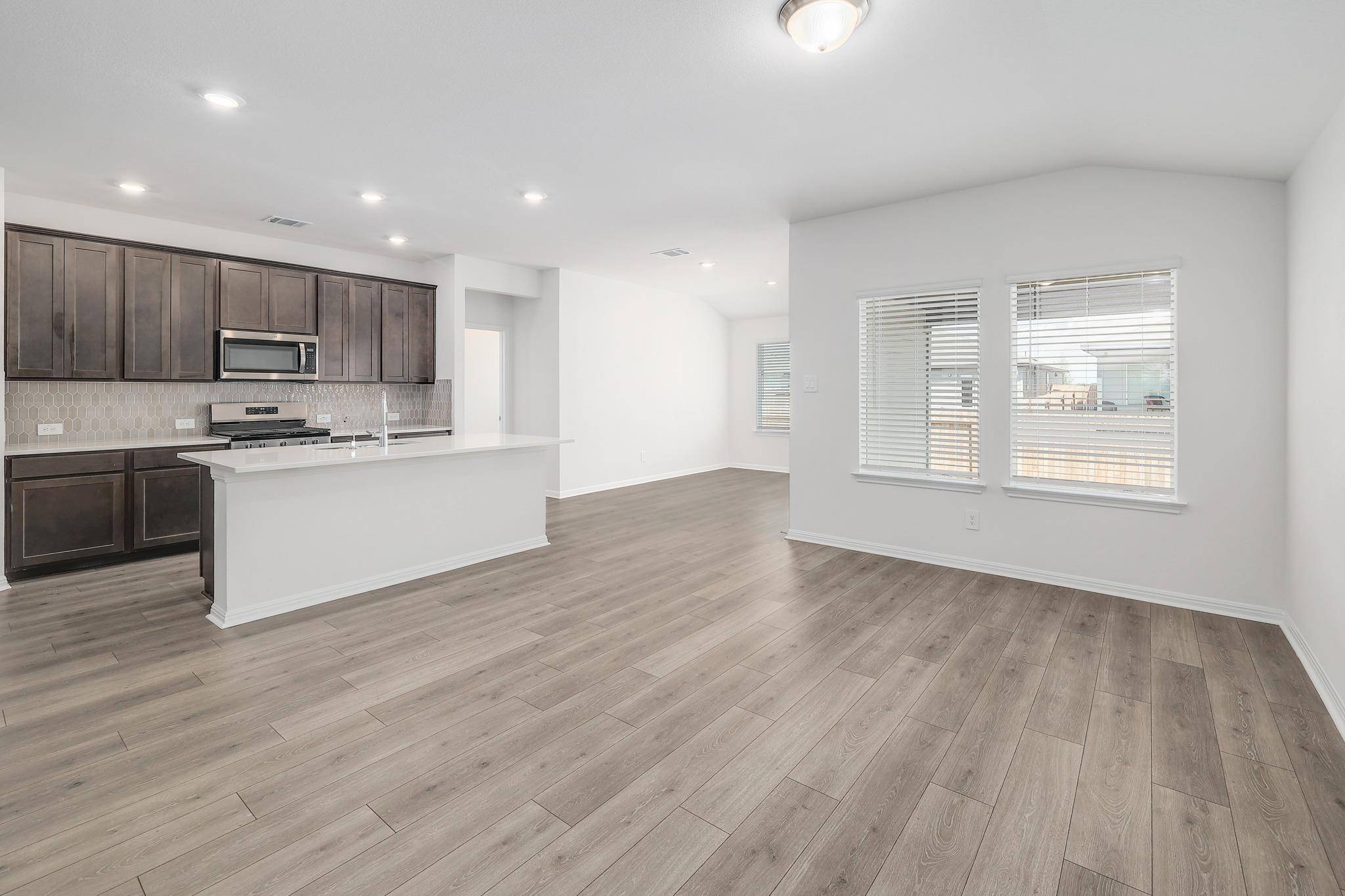 105 Fossil DR, Kyle, TX 78640