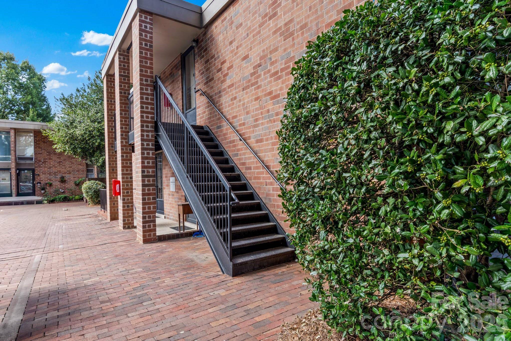 1805 S Hawthorne RD, Winston Salem, NC 27103